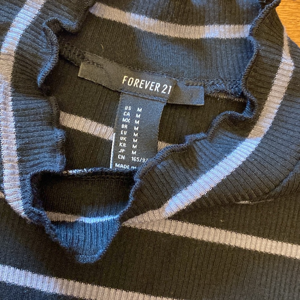 Forever 21 top - Picture 2 of 3